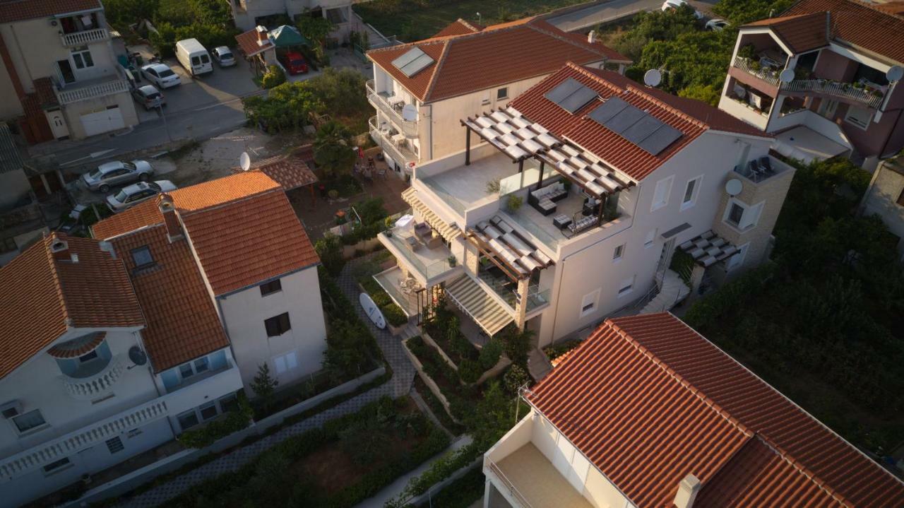 The Tribunj Suites Экстерьер фото